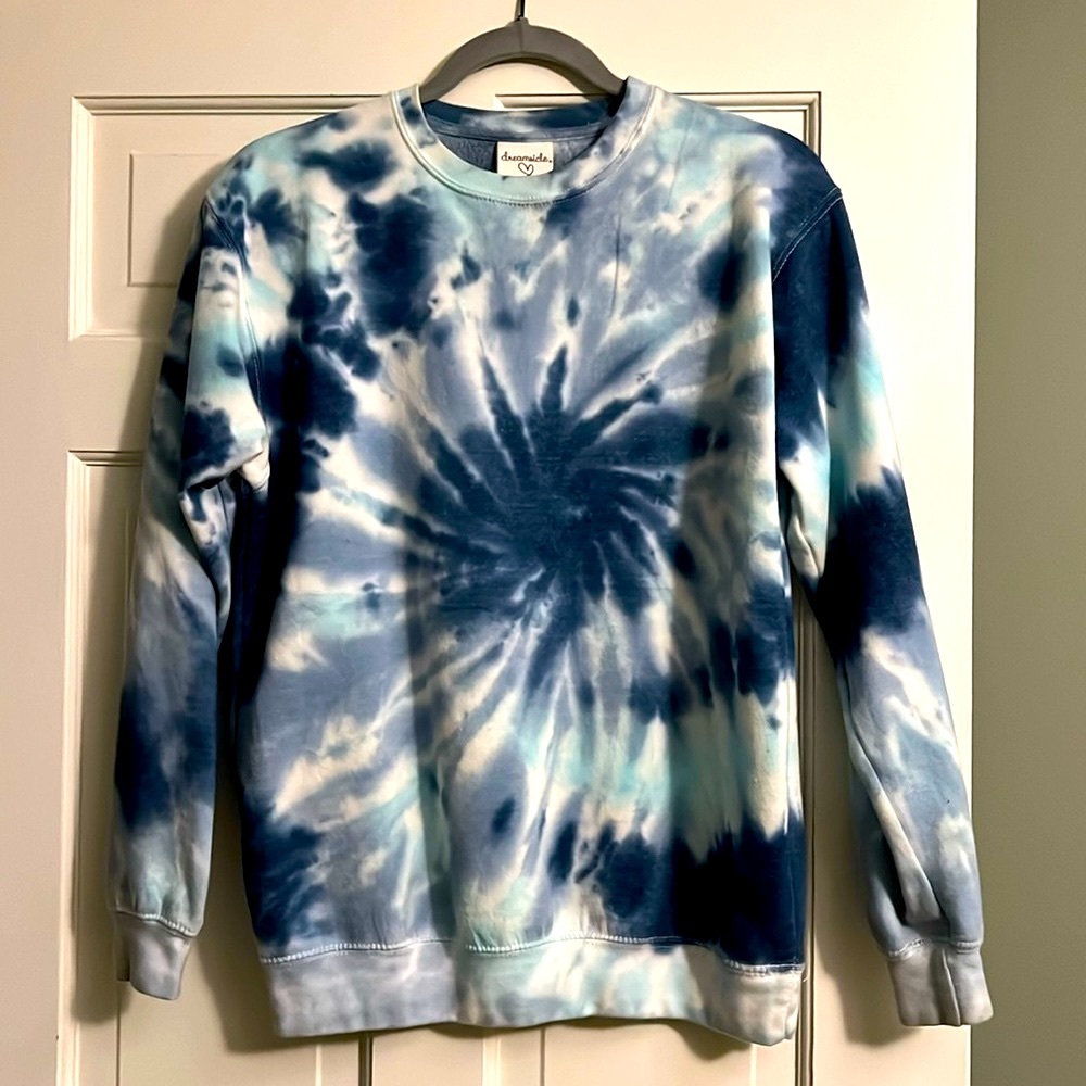 Tie-dye Pullover 🩵 - Picture 2 of 4